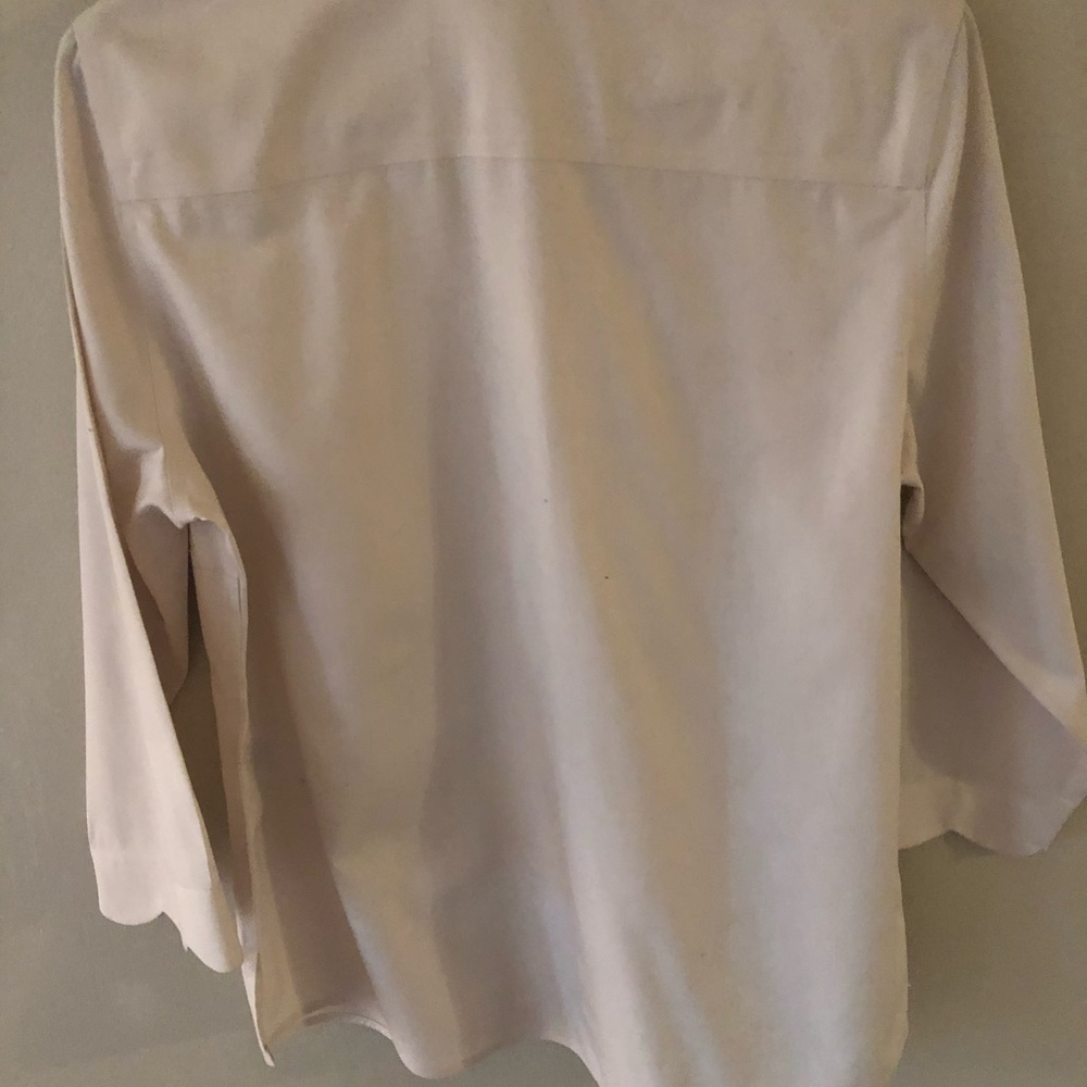 Blouse by New York City designer Foxcroft NWOT - Picture 3 of 4